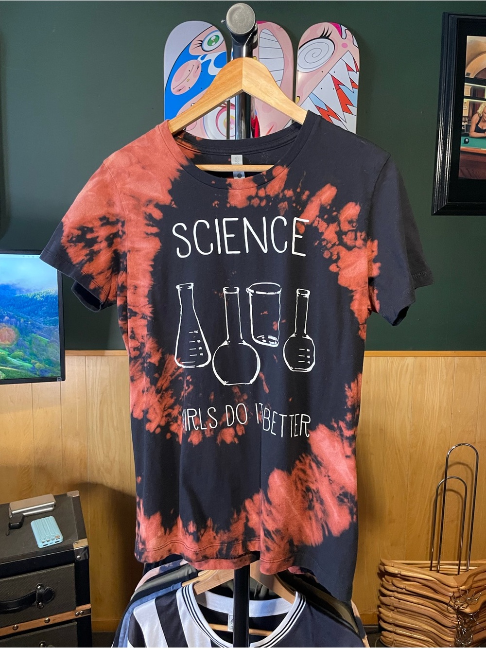 Science girls do it better size XXL Tie-Dye Kids Tee - Black & Rust